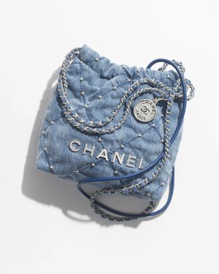 Chanel, Chanel 22 Mini Handbag