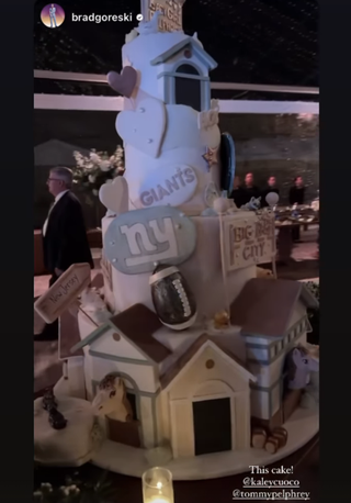 Screenshot of cake from Kaley Cuoco baby shower