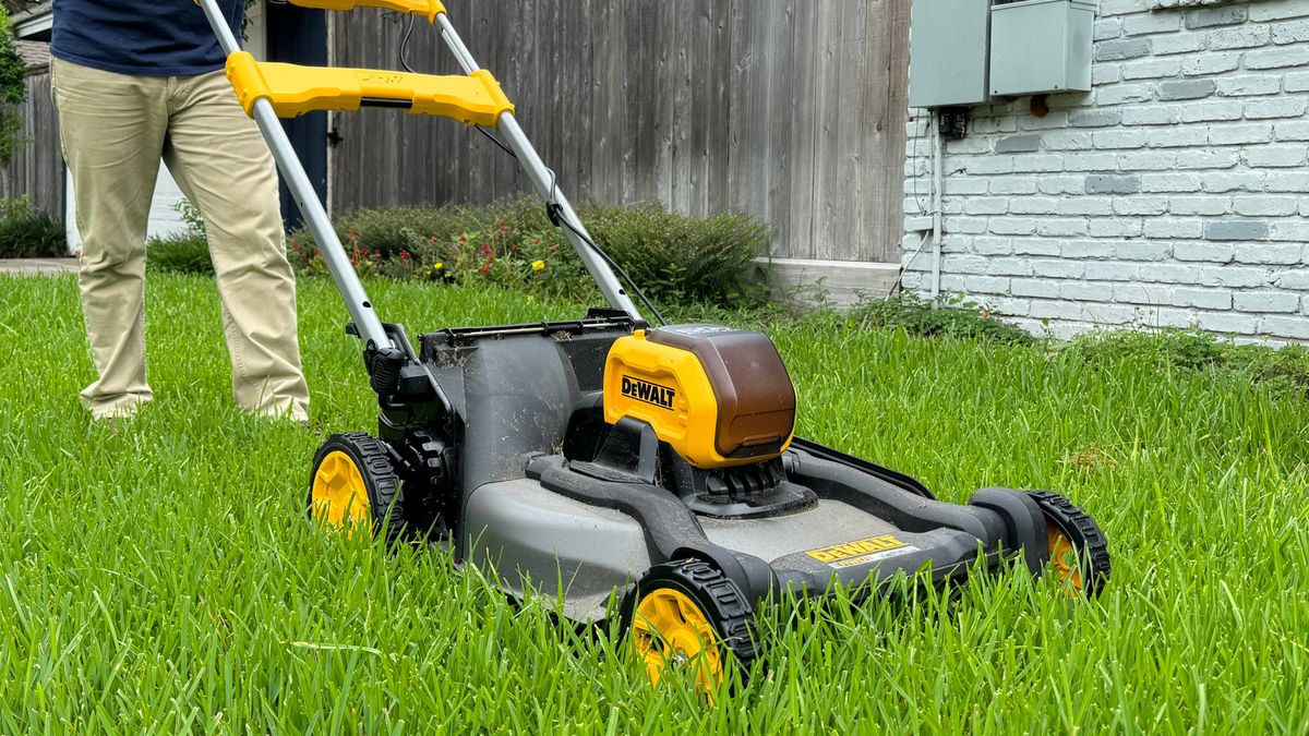 Best cordless lawn mowers 2024 | tested by experts | Top Ten Reviews