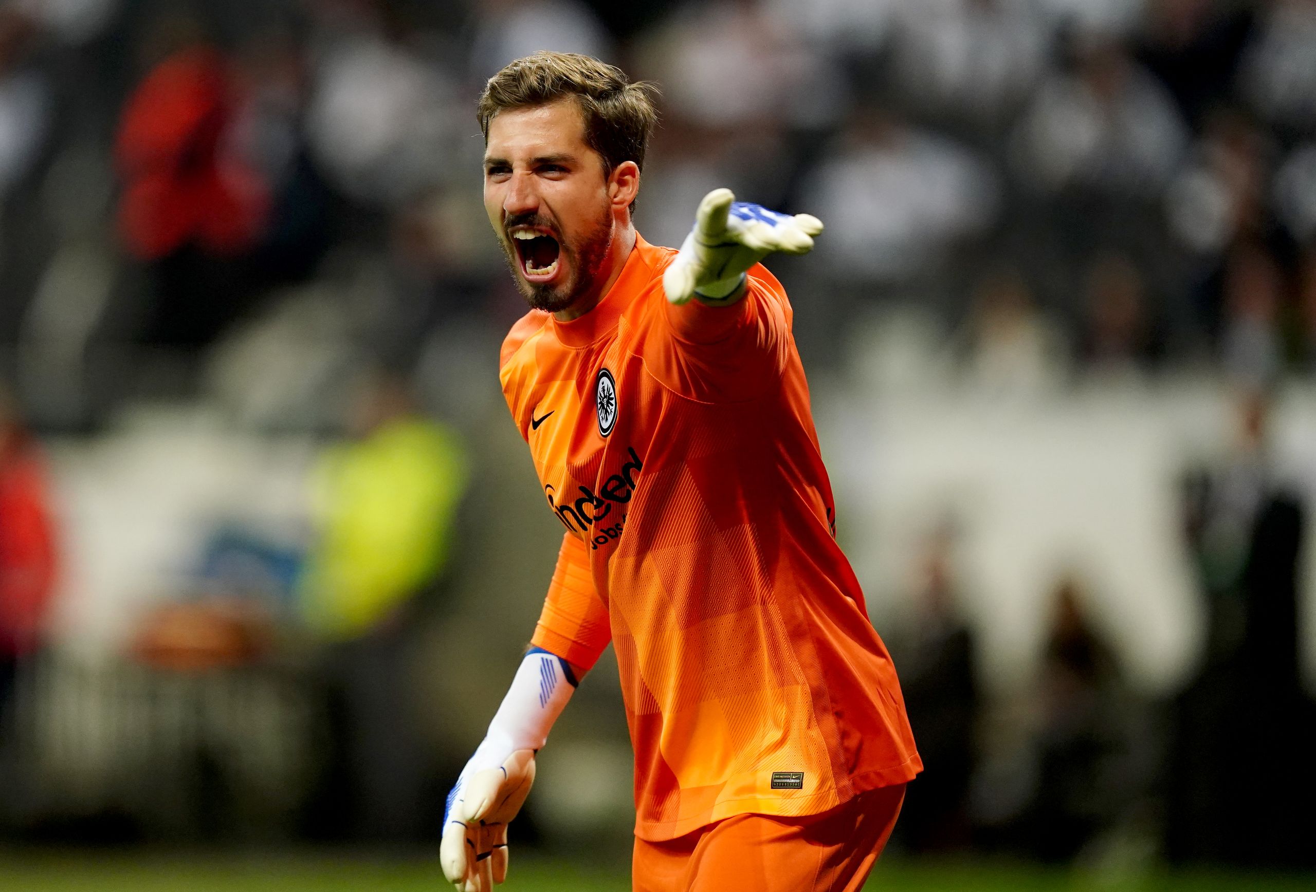 I’ve decided to stay at Eintracht – Kevin Trapp turns down Manchester ...
