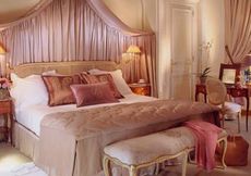 HOTEL PLAZA ATHENEE PARIS