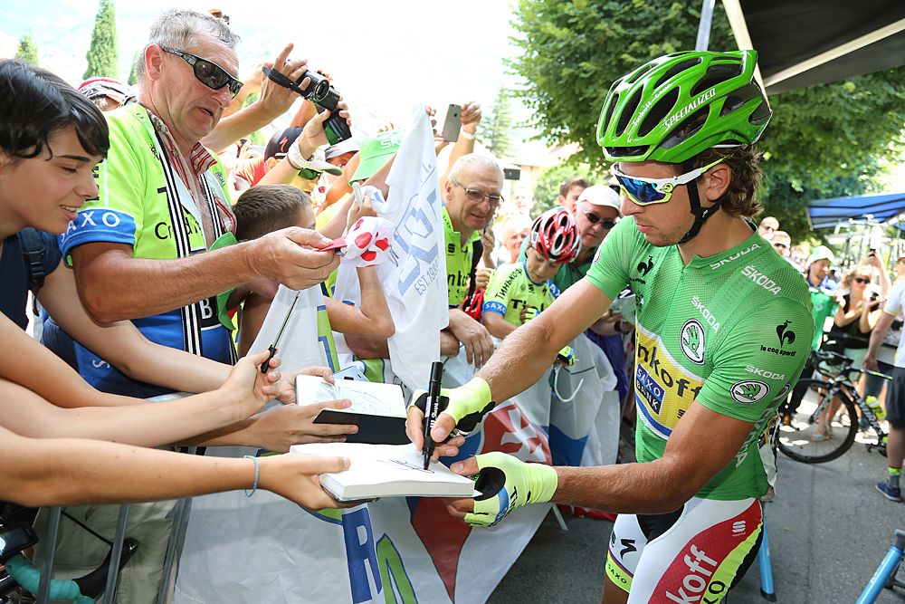 Peter Sagan (Tinkoff-Saxo) signs autographs at the start