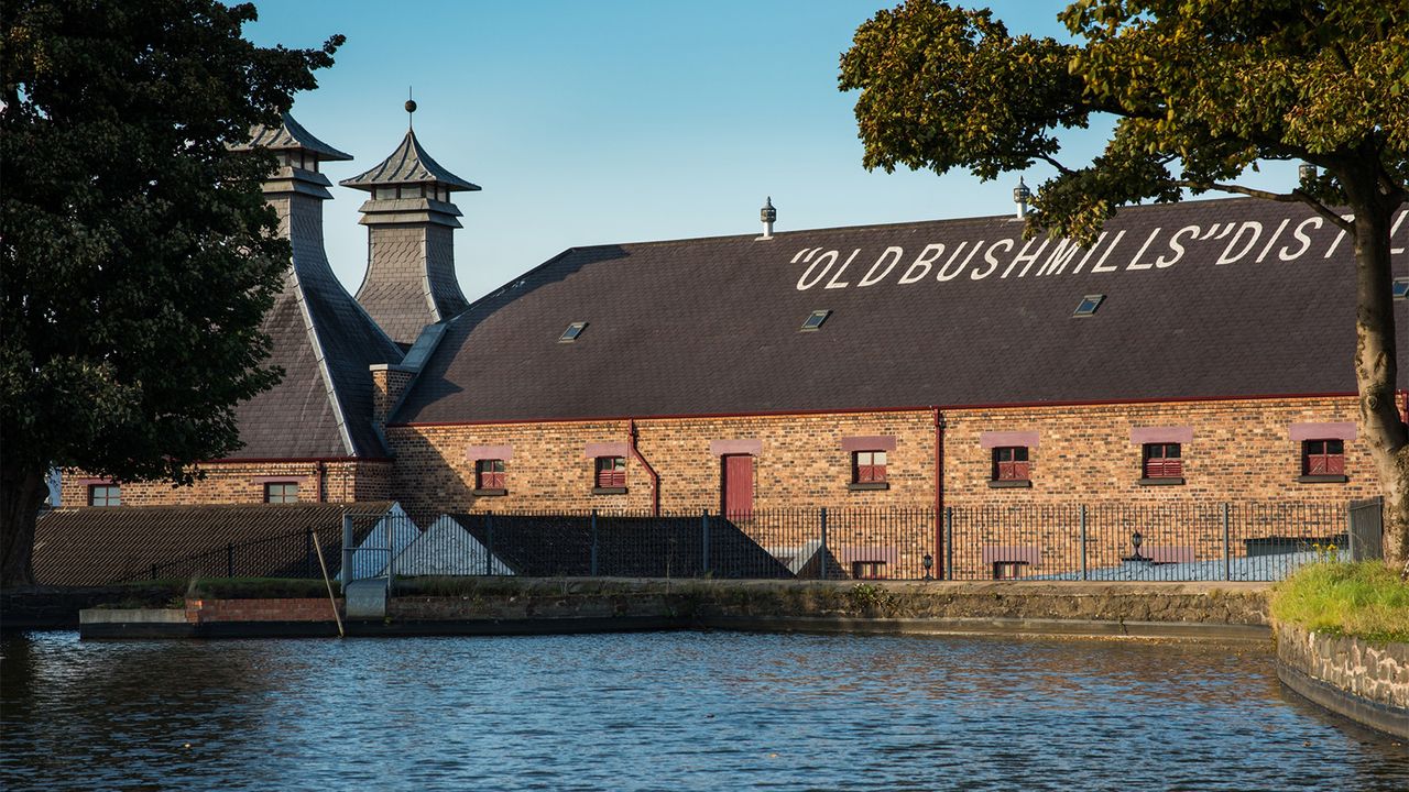 Irish whiskey Bushmills&#039; distillery