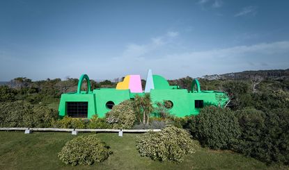 playful green artist house Casa Neptuna in Uruguay by Edgardo Giménez for Fundación Ama Amoedo