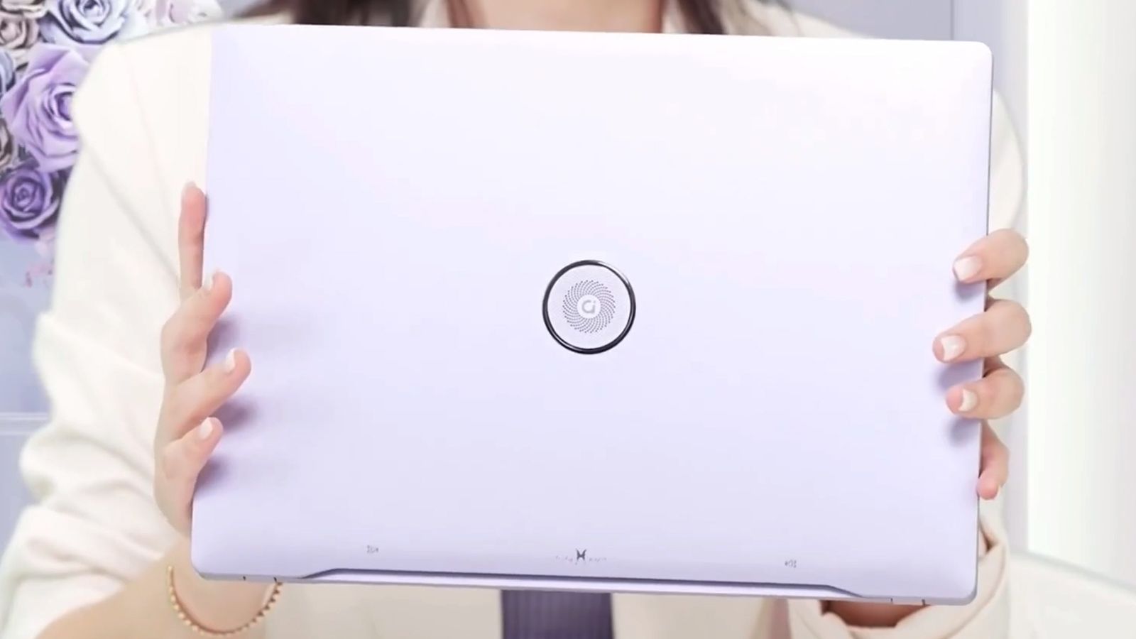 Asus has a new laptop that comes with a fragrance dispenser — Adol