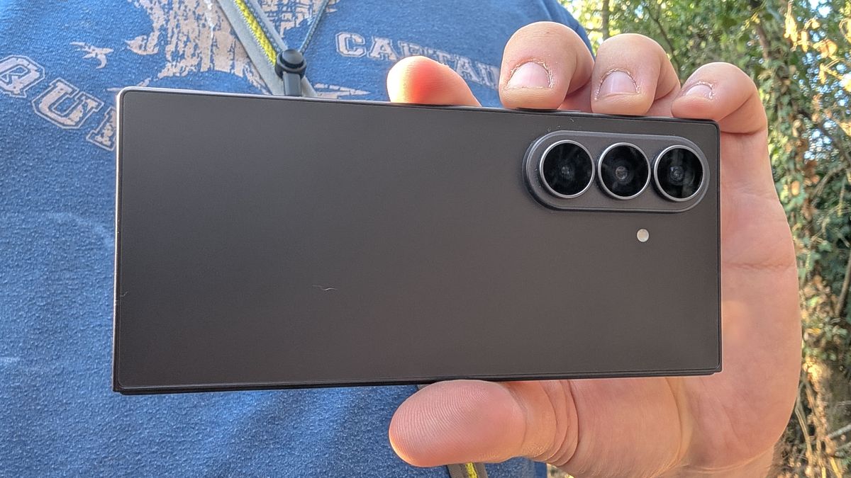 samsung galaxy z fold 8 ultra review images