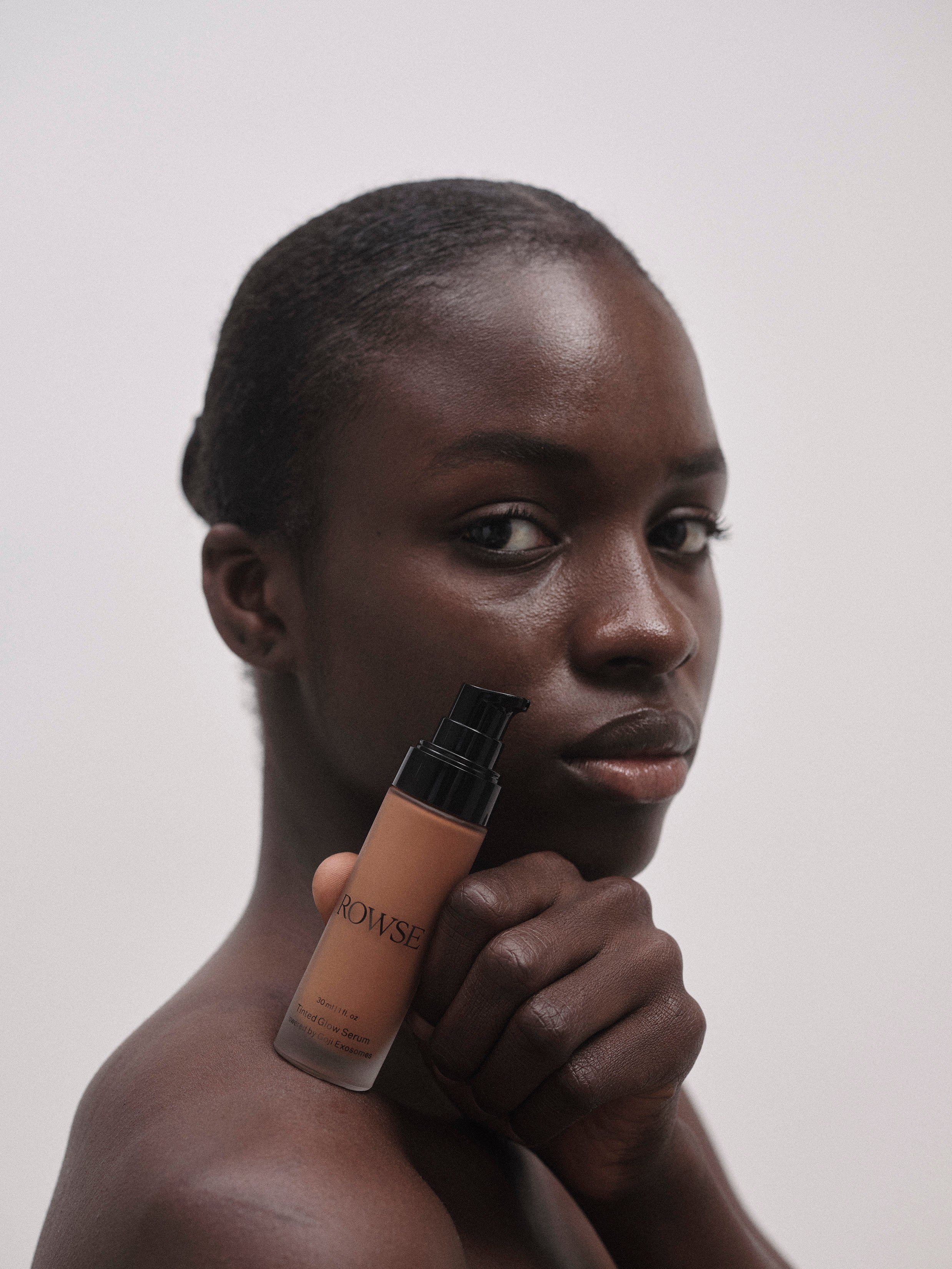 Tinted Glow Serum With Exosomes: Deep