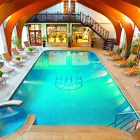 Rowton Hall Hotel and Spa, WavertonDistance to Bolesworth:Trip Advisor rating:hotels.combooking.com
