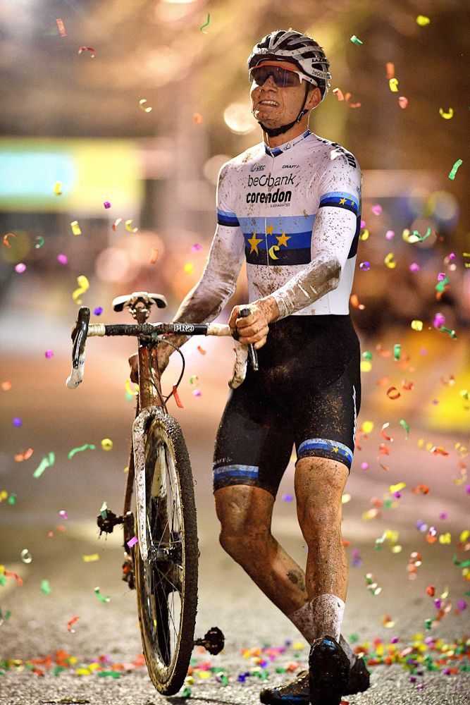 Mathieu van der Poel wins Superprestige Diegem