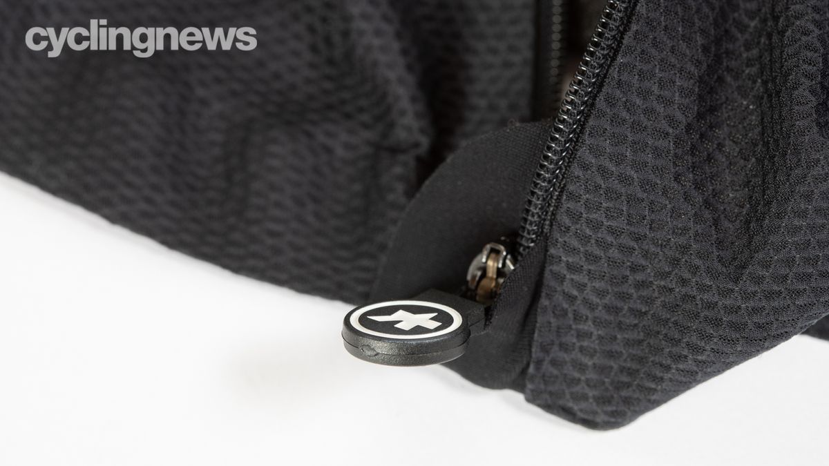Assos Equipe RS Jersey S9 Targa detail of zipper pull