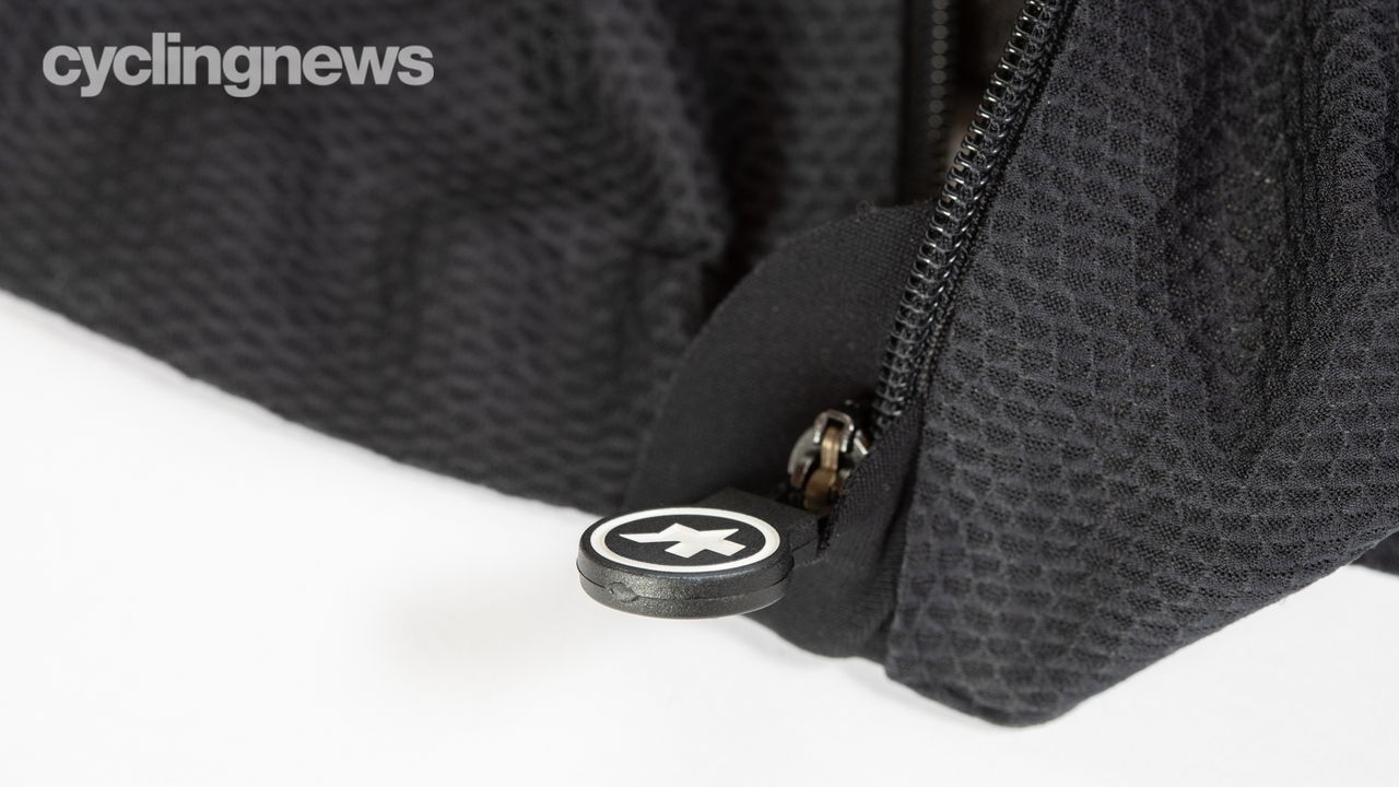 Assos Equipe RS Jersey S9 Targa detail of zipper pull
