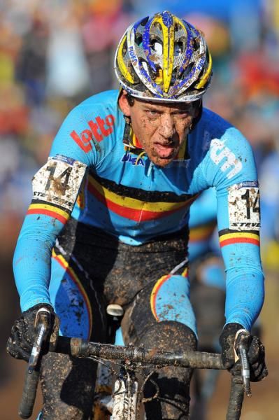 Tom Meeusen (Belgium) concentrates.