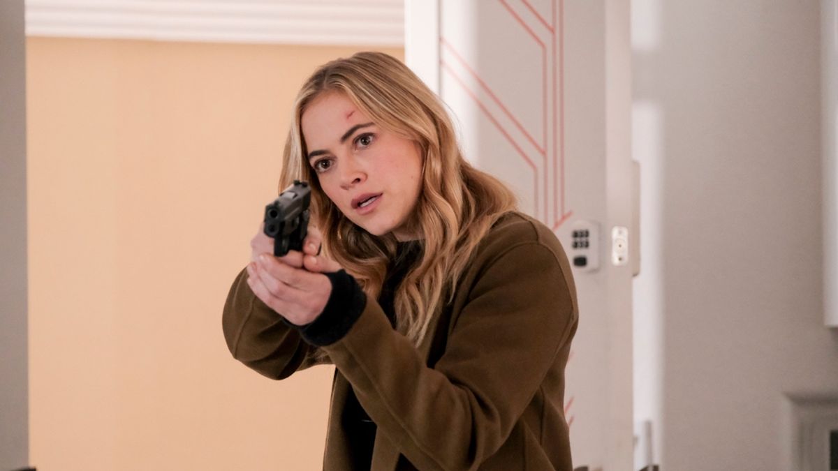 Emily Wickersham Is Blonde Again, And Of Course NCIS Fans Have A Lot Of  Comments | Cinemablend