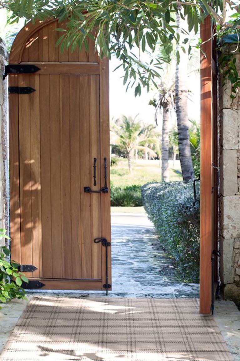 Expert tips on buying and caring for an outdoor rug Homes & Gardens