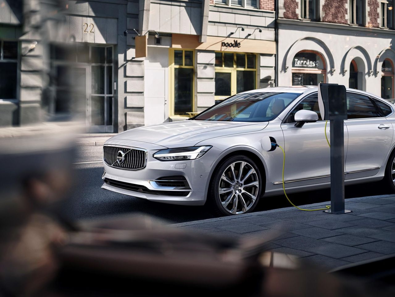 171460_twin_engine_t8_volvo_s90_inscription_white.jpg