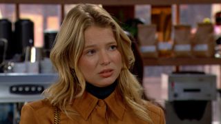 Allison Lanier as Summer upset in The Young and the Restless