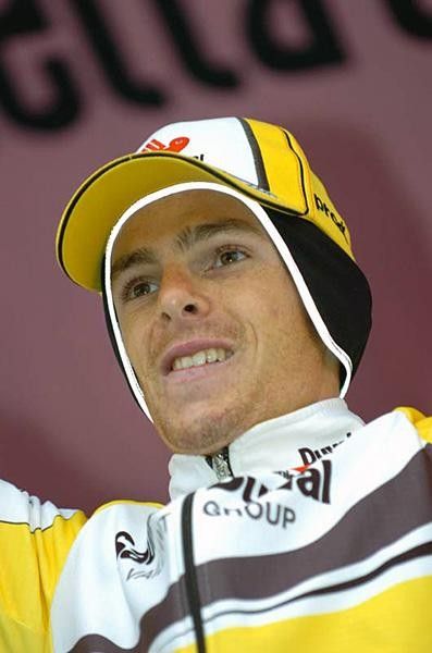 Riccardo Ricc&ograve; (Saunier Duval-Prodir) on the podium.