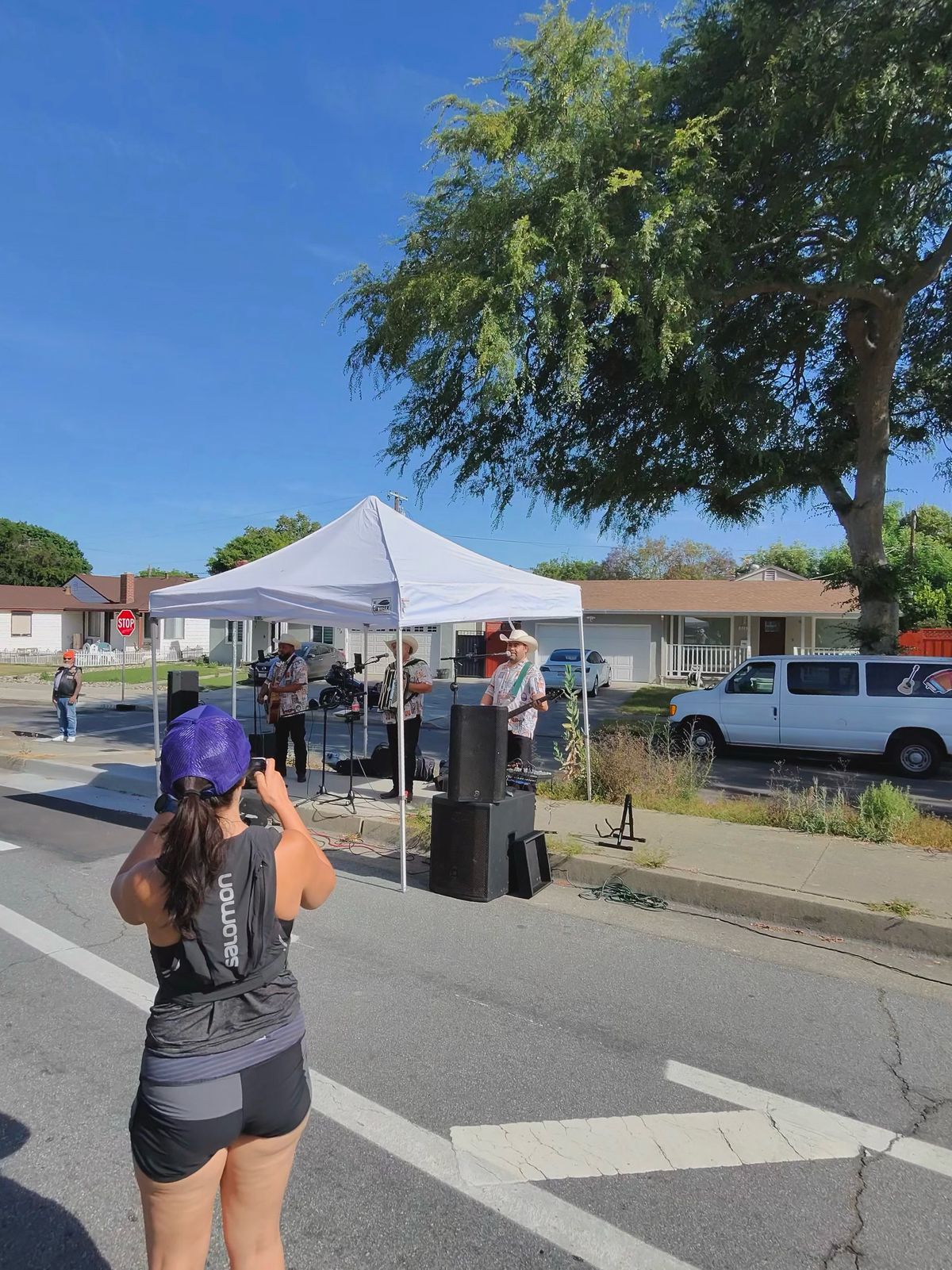 A Ray-Ban Meta smart glasses camera sample at the San Jose Half Marathon showing a mariachi band standing next to the course.