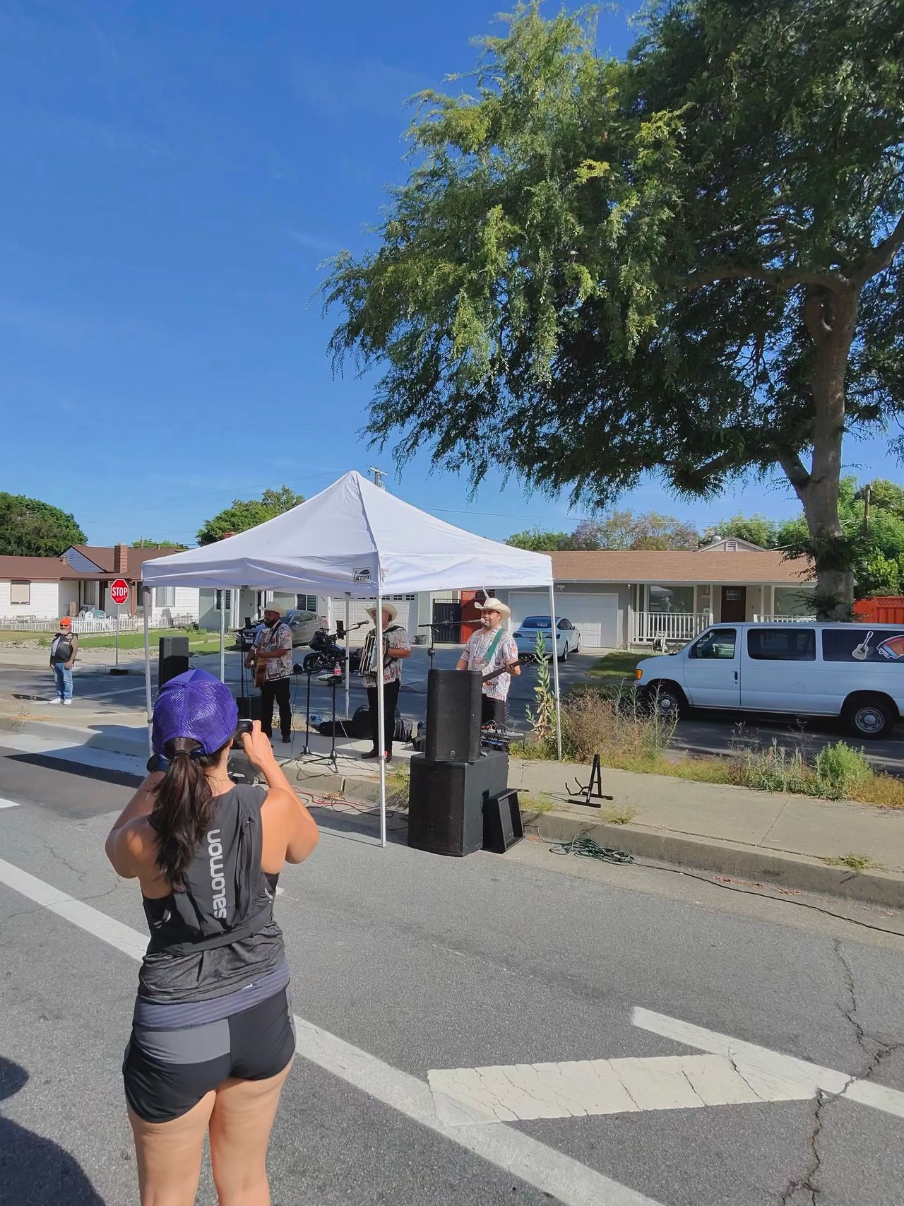 A Ray-Ban Meta smart glasses camera sample at the San Jose Half Marathon showing a mariachi band standing next to the course.