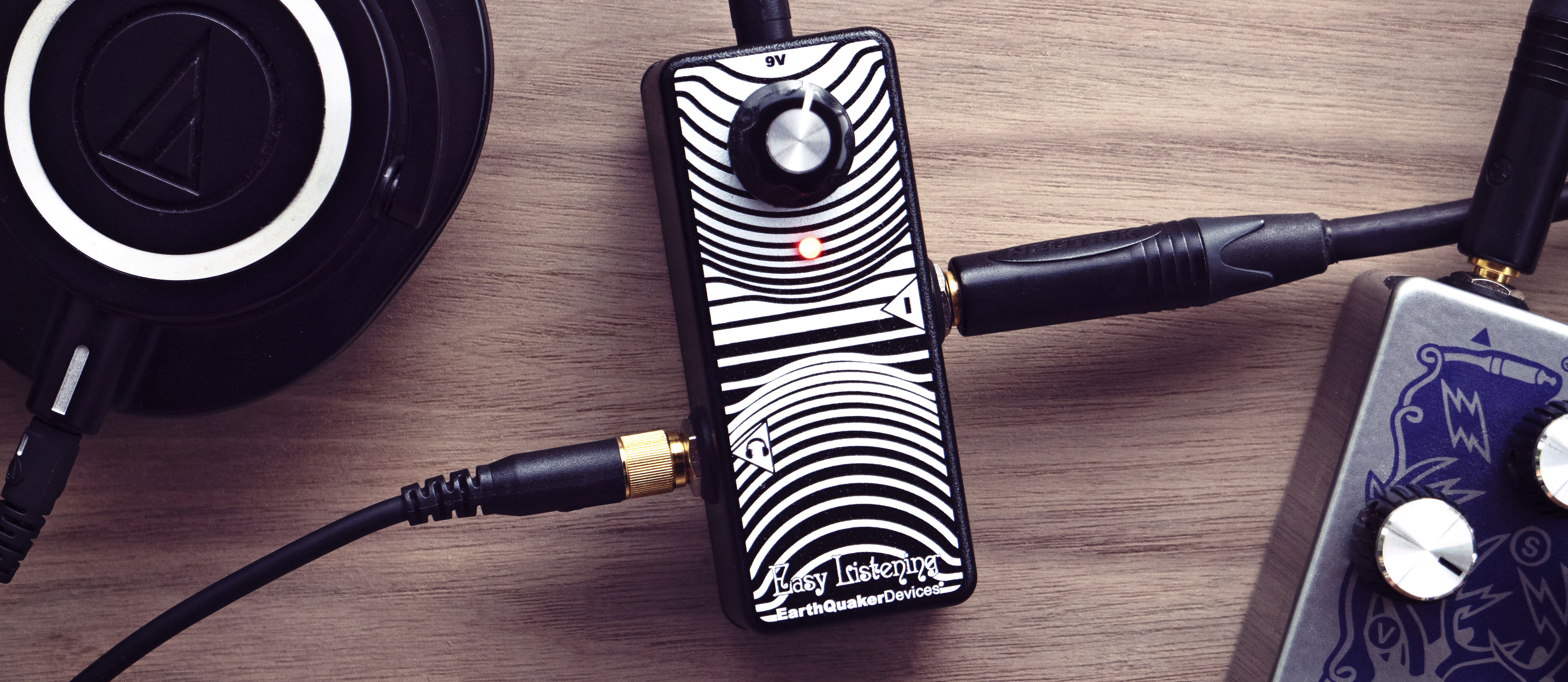 A photo of the EarthQuaker Devices Easy Listening amp-emulating headphone amp