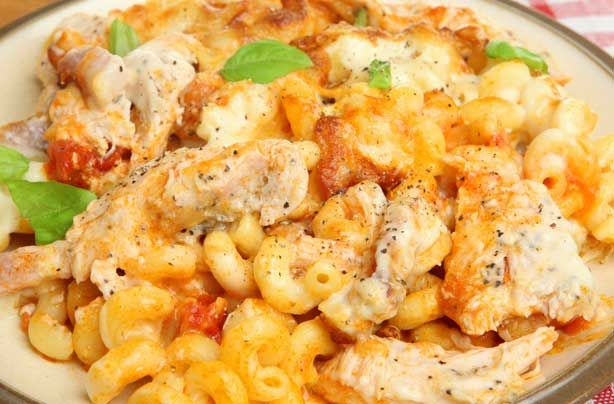 Chicken and tomato pasta bake