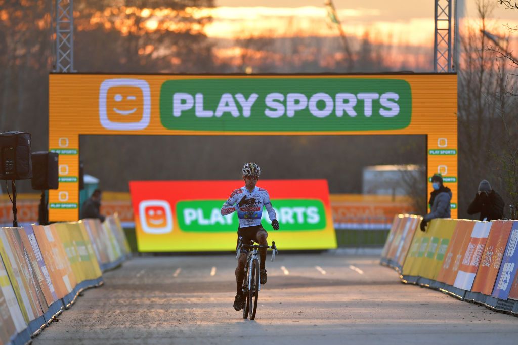 BOOM BELGIUM DECEMBER 06 Arrival Eli Iserbyt of Belgium and Team Pauwels Sauzen Bingoal Celebration during the 6th Superprestige Cyclocross Boom 2020 Men Elite De Schorre Boom Superprestige2021 SPBoom SuperprestigeCX on December 06 2020 in Boom Belgium Photo by Luc ClaessenGetty Images