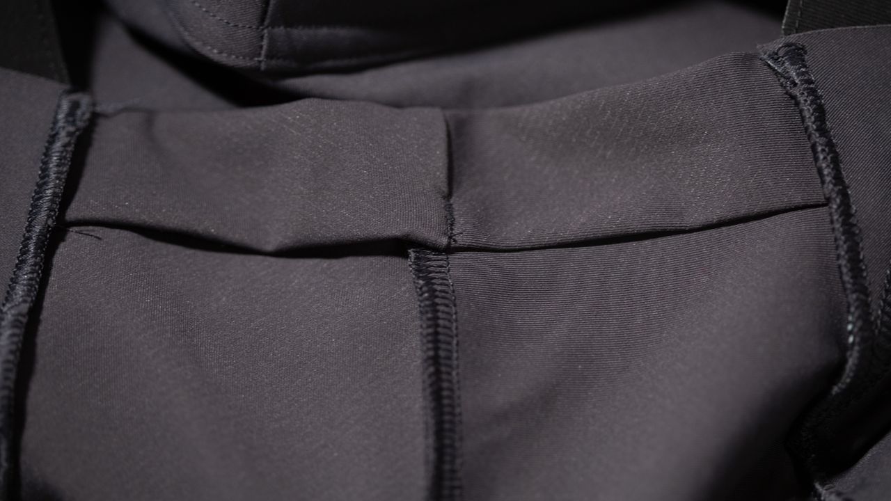 Castelli Free Aero RC bib shorts detail showing the support at the abdomen