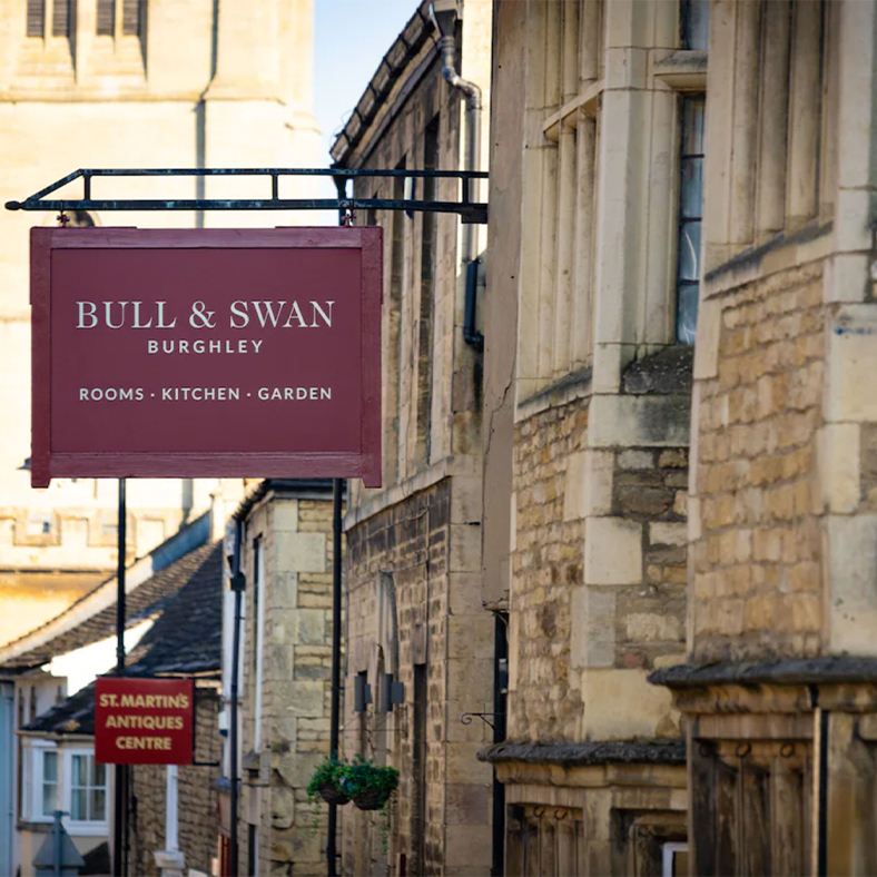 Bull &amp;amp; Swan sign
