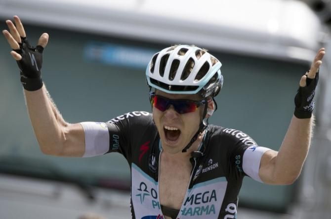Jan Bakelants wins stage 6 of the Dauphine