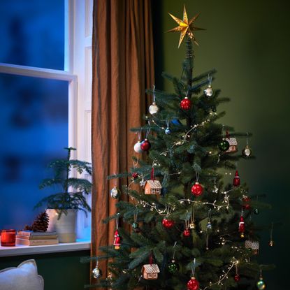 It's Back! Here's To How To Bag A Real IKEA Christmas Tree For Just £15 ...