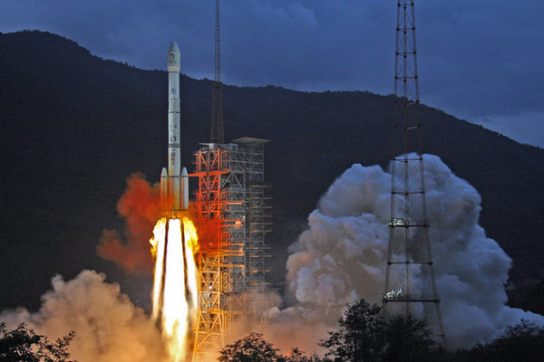 A Chinese Long March 3C rocket launches the unmanned Chang&#039;e 2 lunar probe toward the moon on Oct. 1, 2010 from the Xichang Satellite Launch Center. 