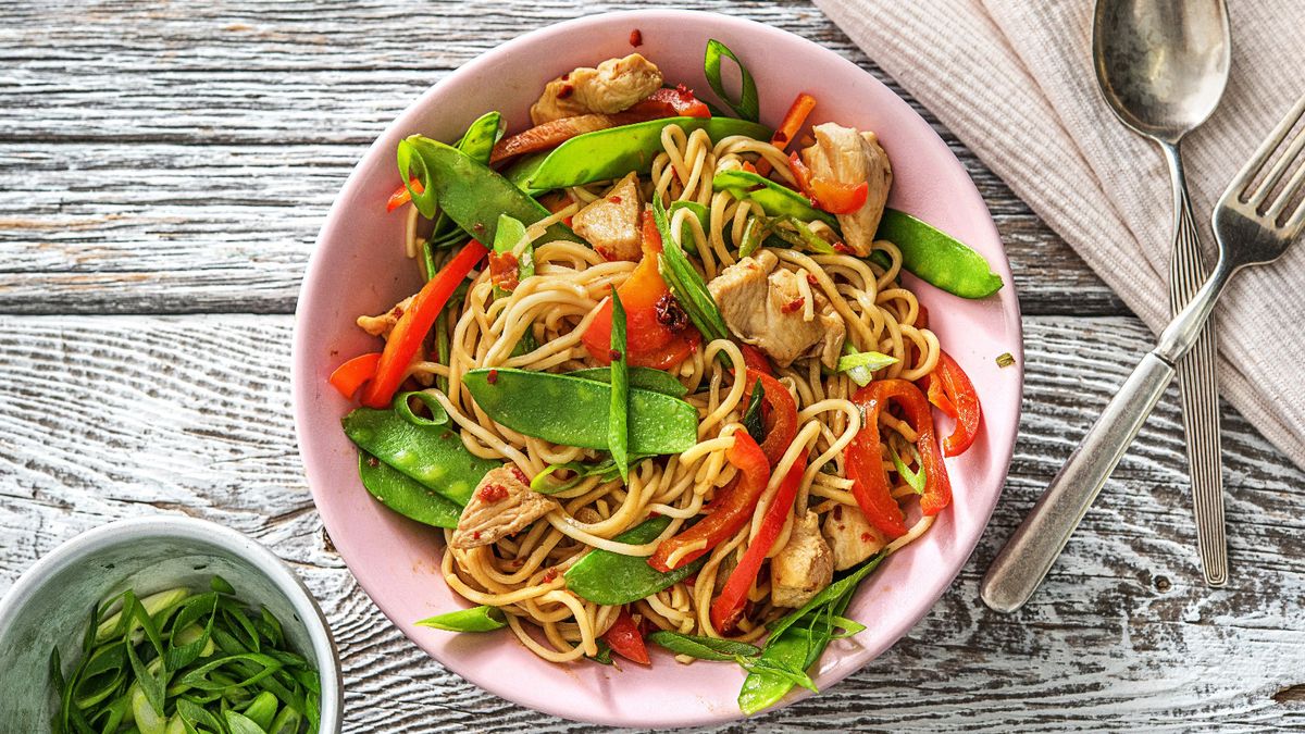 Chicken chow mein in a bowl