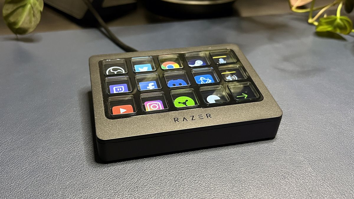 Razer Stream Controller X Review: Looks Familiar | Tom's Hardware