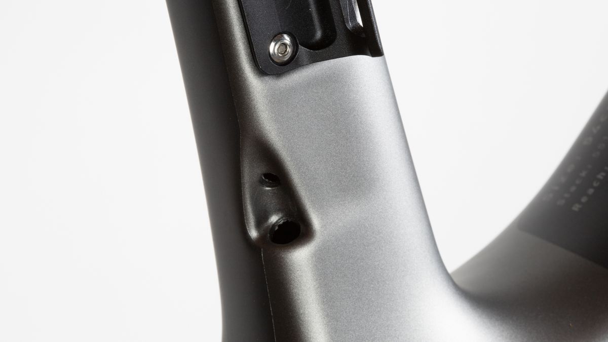 Enve Melee front mech ports