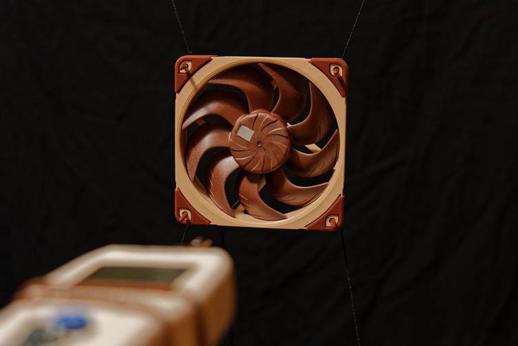 PC Fan Faceoff: Arctic P12 Pro vs Noctua NF-A12x25 G2