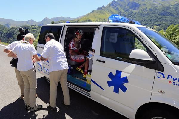 Vladimir Gusev (Katusha) crashed during stage 16 and was forced to abandon the Tour.