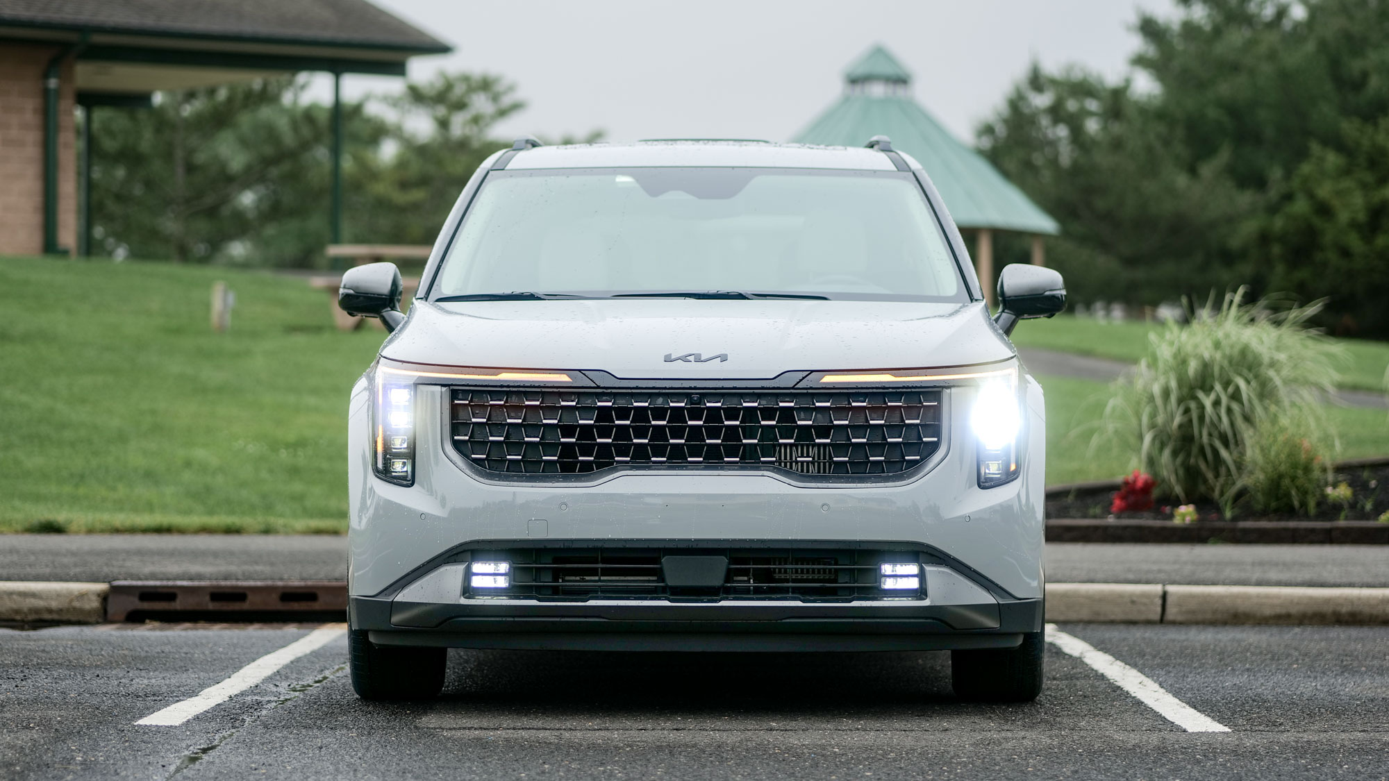 2025 Kia Carnival Hybrid SX Prestige test drive.