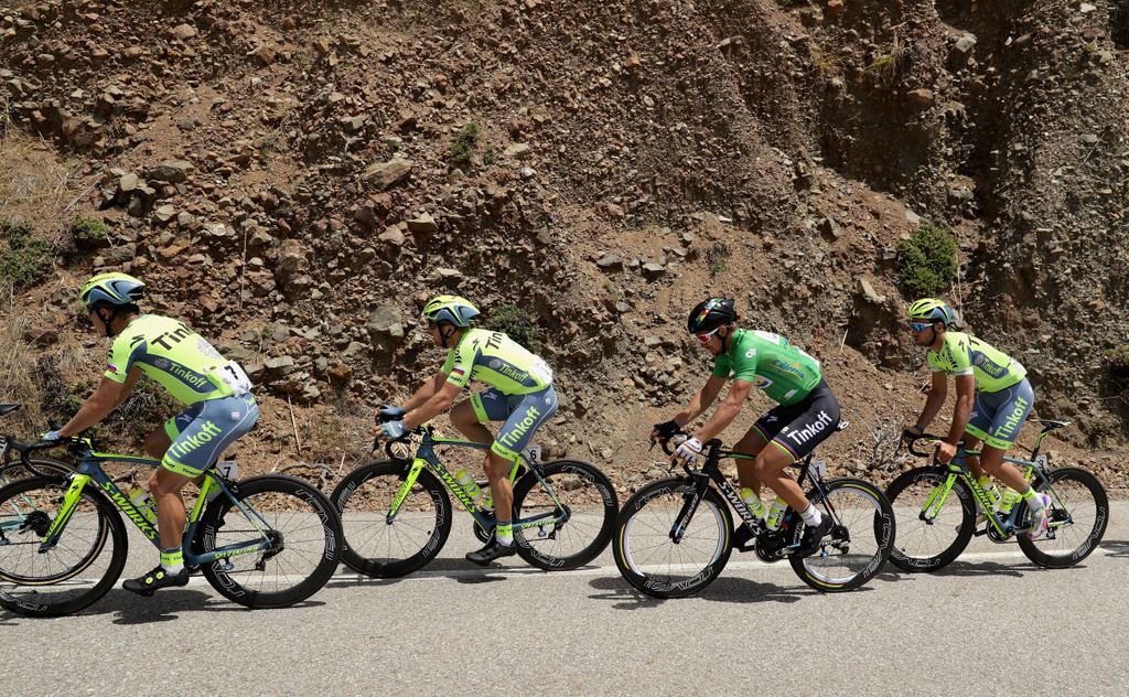 Tinkoff looking after Peter Sagan in the green jersey