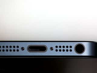 How to replace the loud speaker in an iPhone 5
