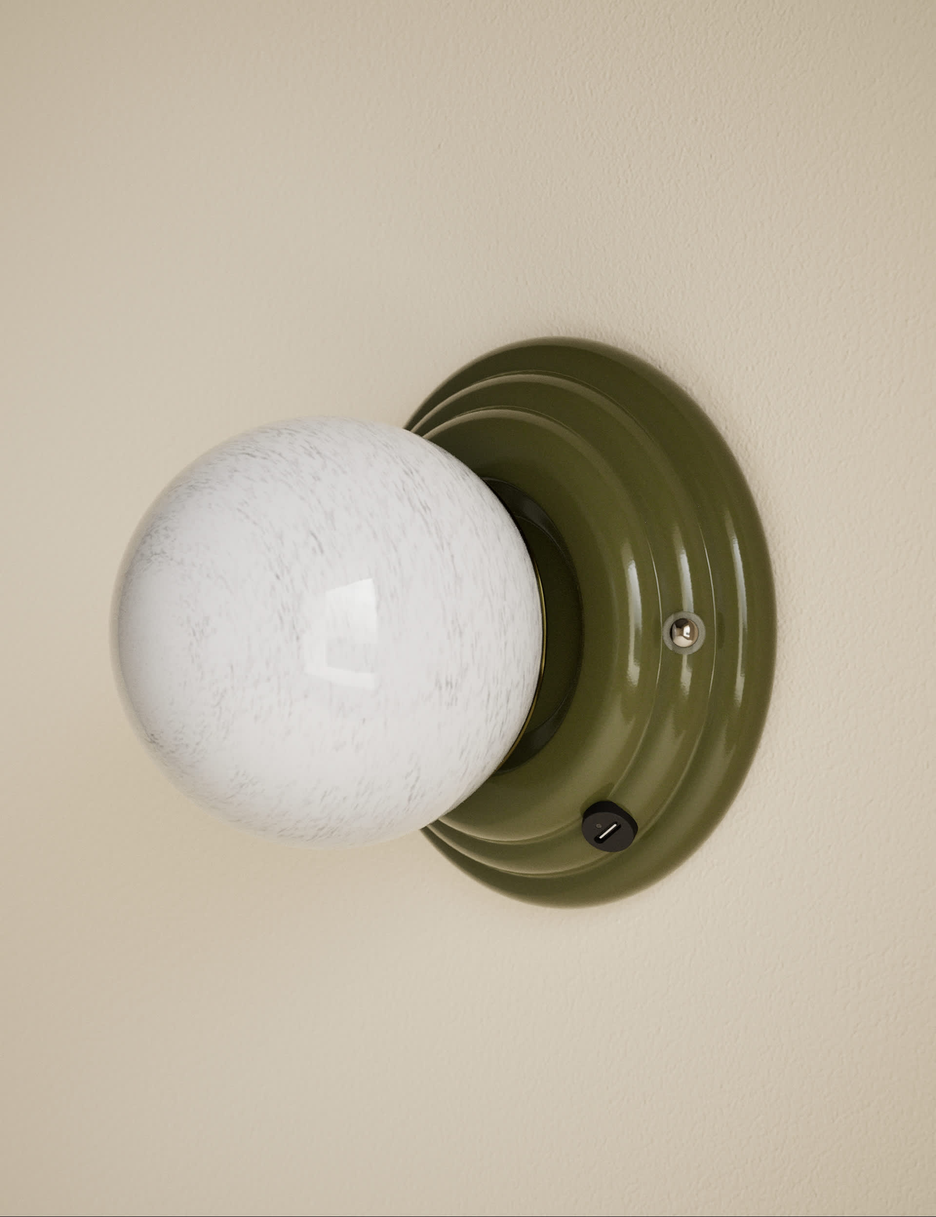 Rechargeable Ribbed Wall Light