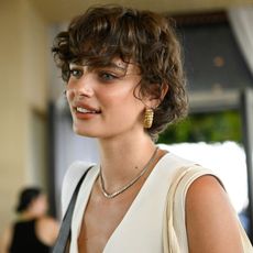 Best bobs for thin hair: Taylor Hill GettyImages-1668915231 listing