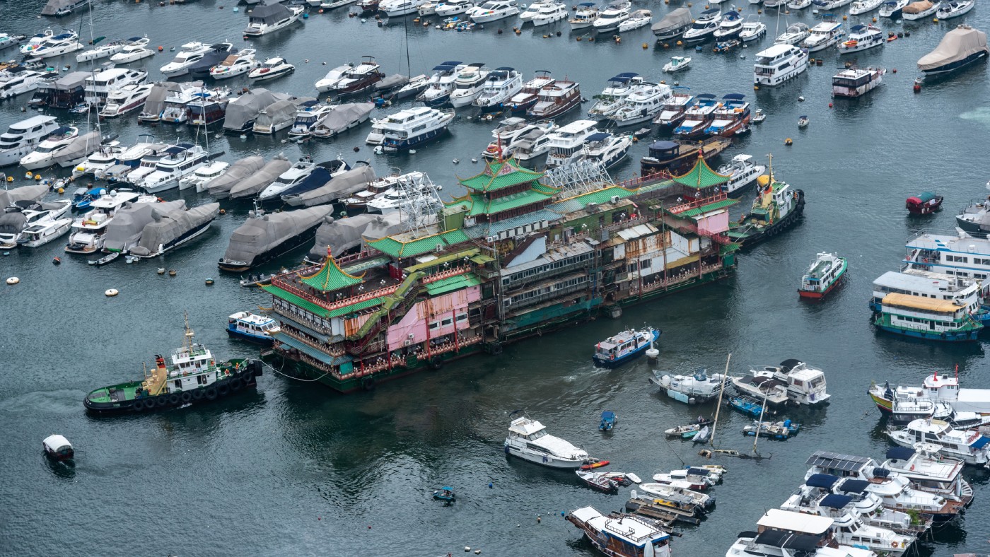 The Jumbo Floating Restaurant being towed through the sea