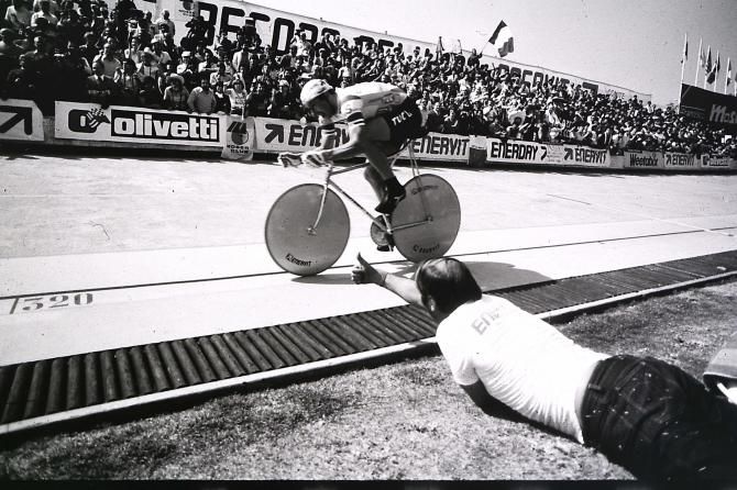 Moser sets 50.808km on his first attempt