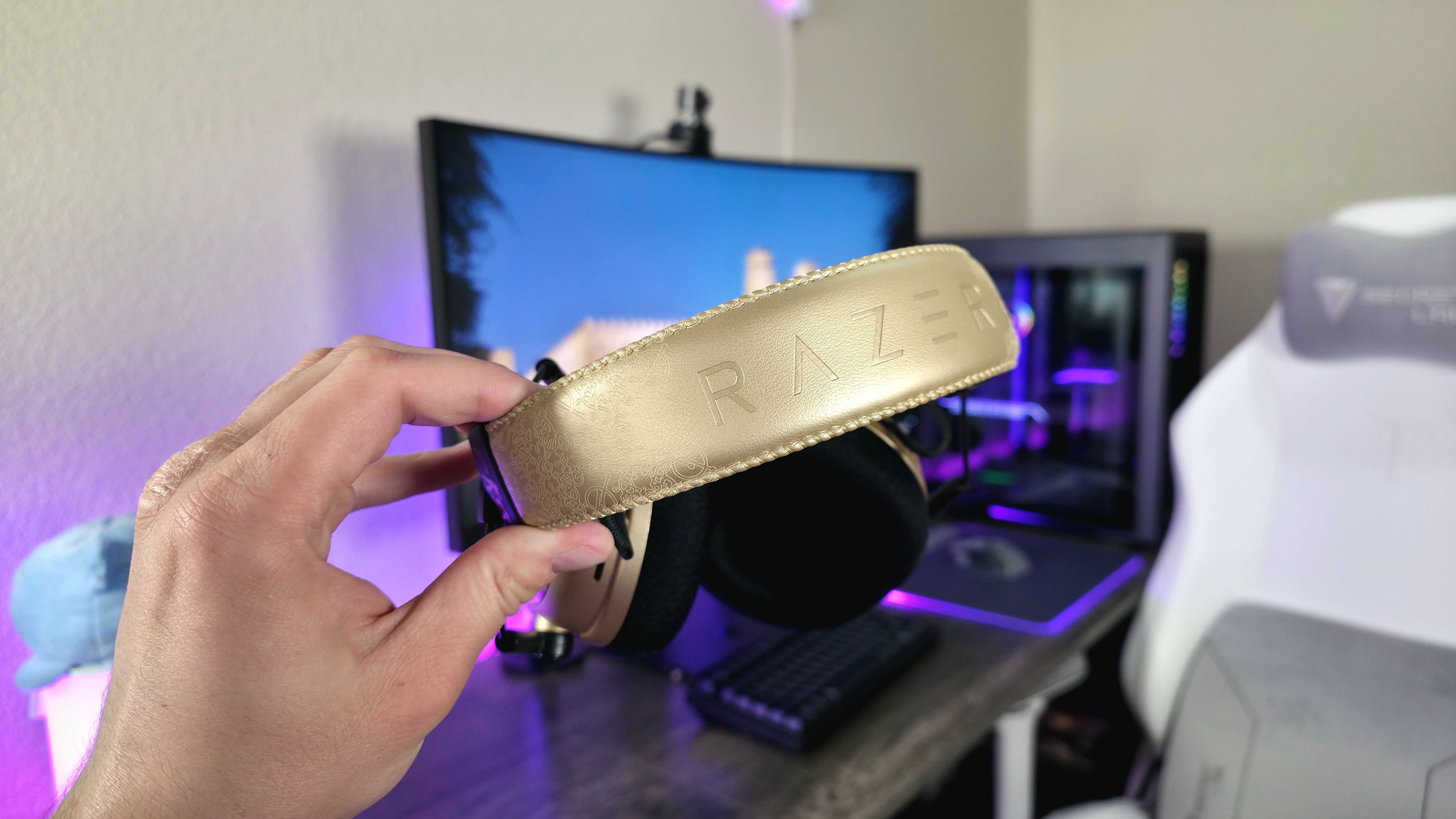 Image of the Razer Counter-Strike 2 Dragon Lore Collection.