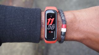 Samsung Galaxy Fit 2 Review: Simple and Honest