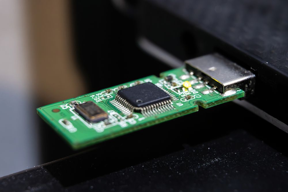 Flash memory chip. Nand flash. what is flash memory. flash memory.