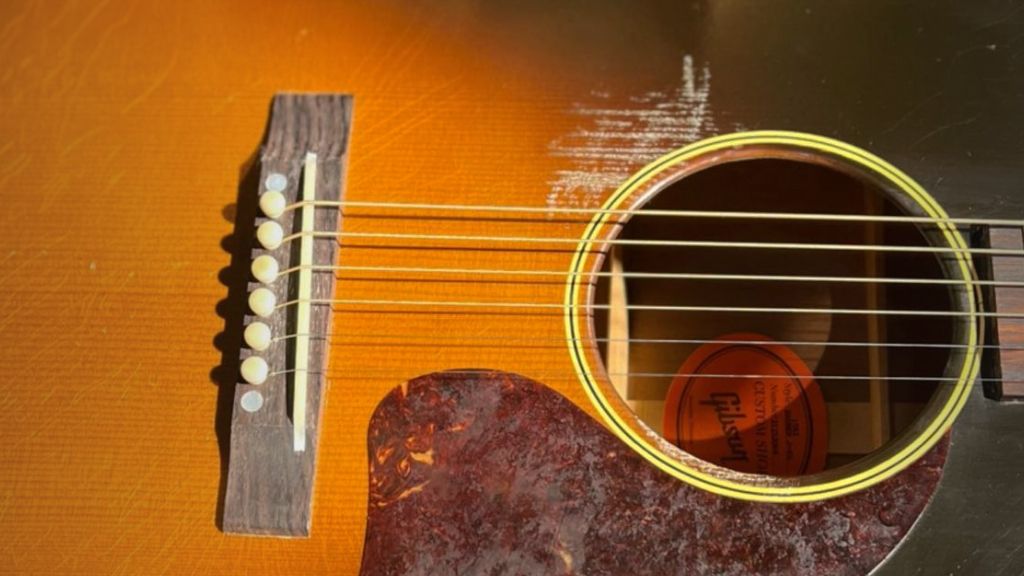 Is Gibson about to release relic'd acoustic guitars?