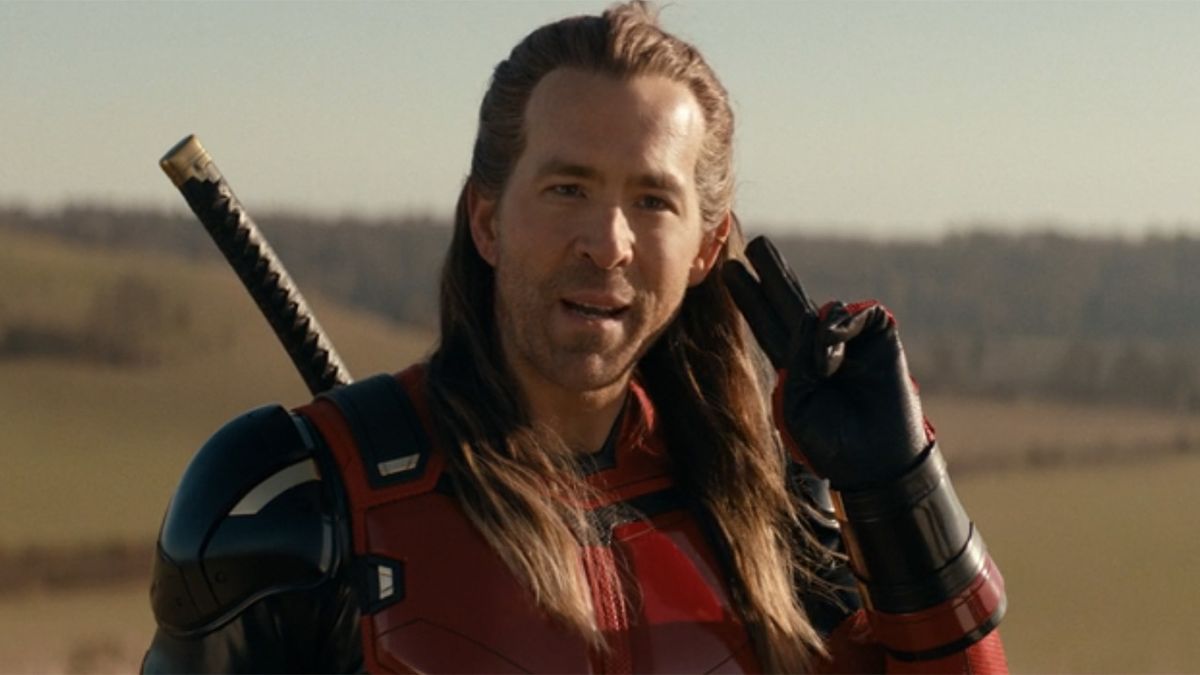 Ryan Reynolds with long hair as Nicepool in Deadpool and Wolverine scene. 