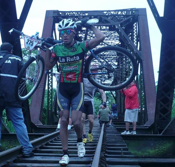 Eddy Perez crosses the bridge