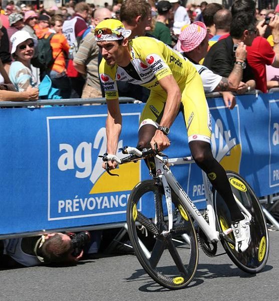David Millar tests lines through the corner